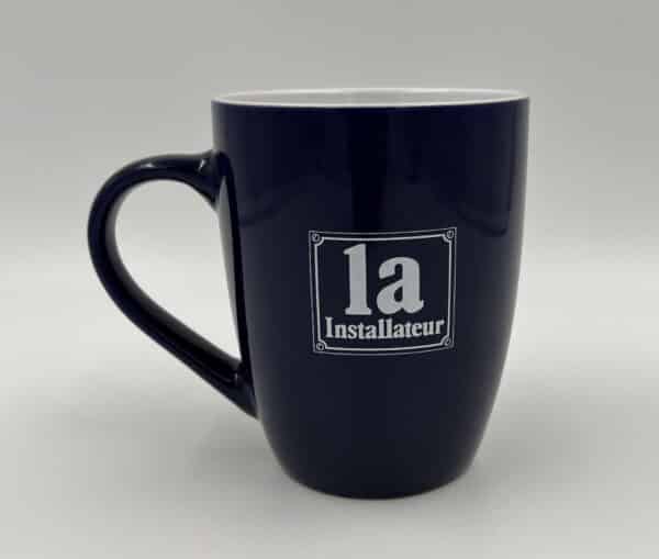 1a-Tasse dunkelblau<br />Aktion 2+1 Gratis
